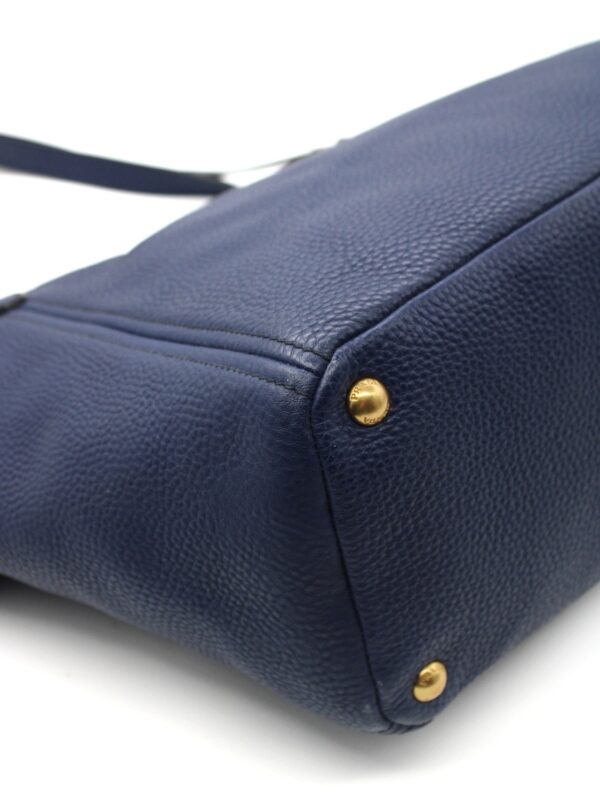 Shopper Prada in pelle martellata blu