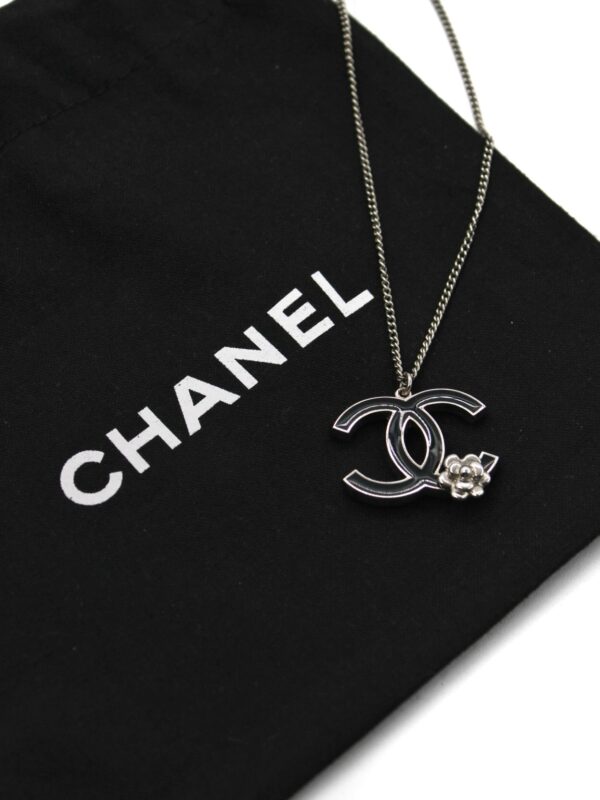 Collana Chanel in Argento