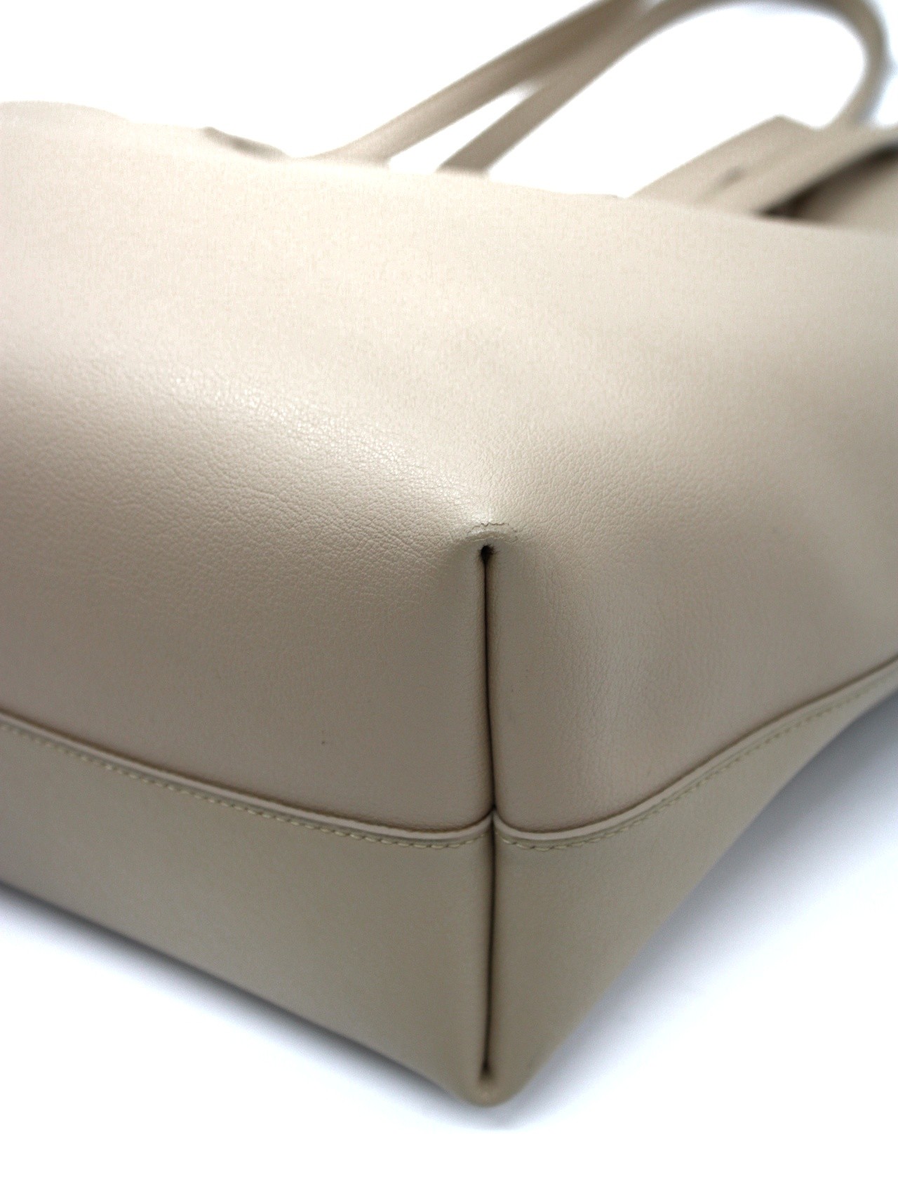 Saint Laurent shopping in pelle dark Beige thumb