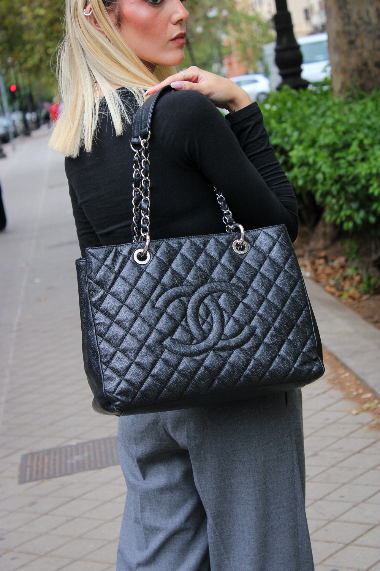 Borsa Chanel GST in Pelle Caviar Nera thumb