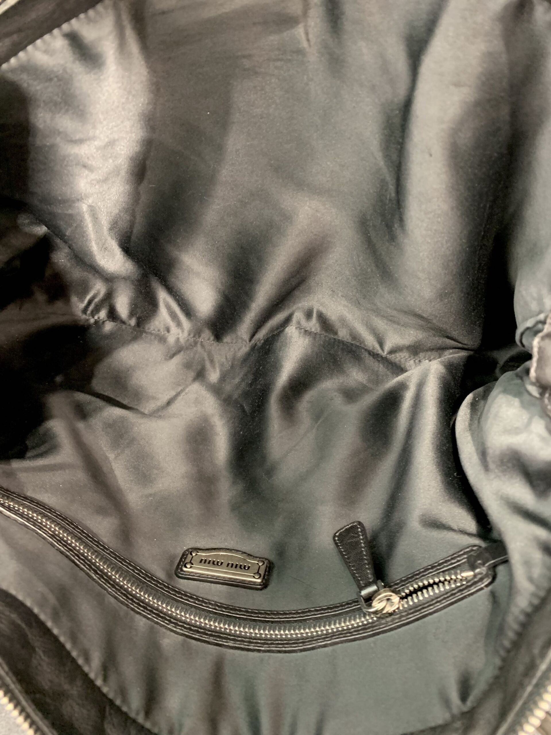 Shopper Miu Miu in Pelle Nera Liscia thumb