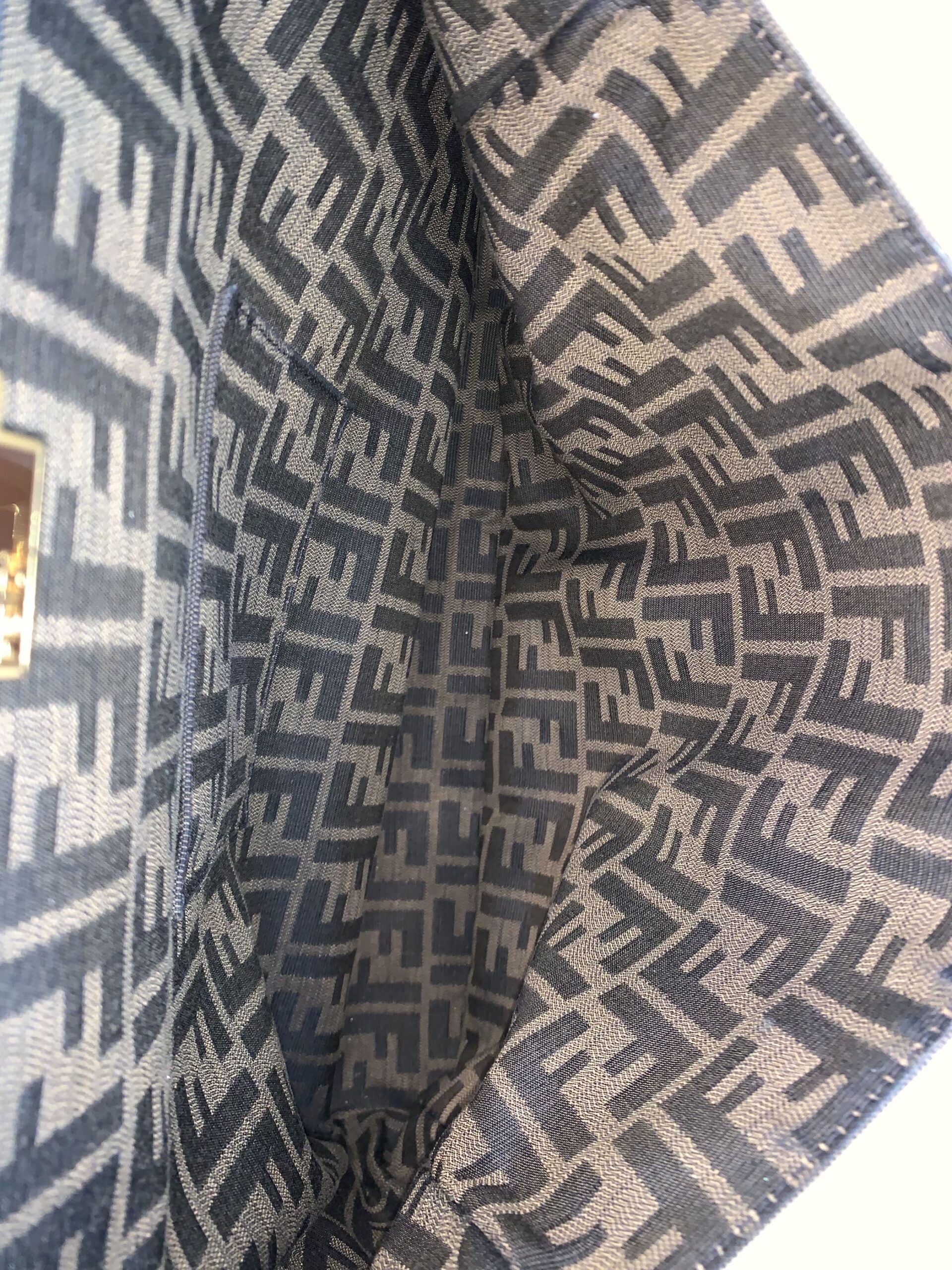 Borsa Fendi Peekaboo in Pelle thumb