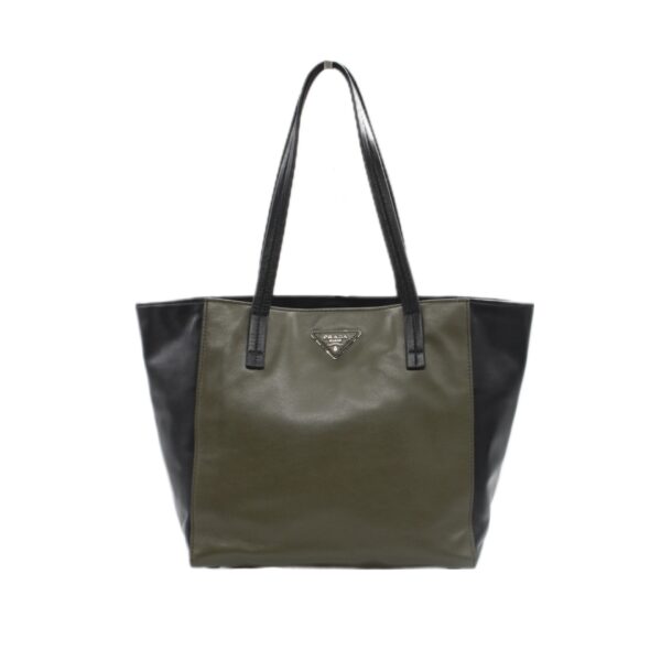 Shopping Prada in pelle liscia