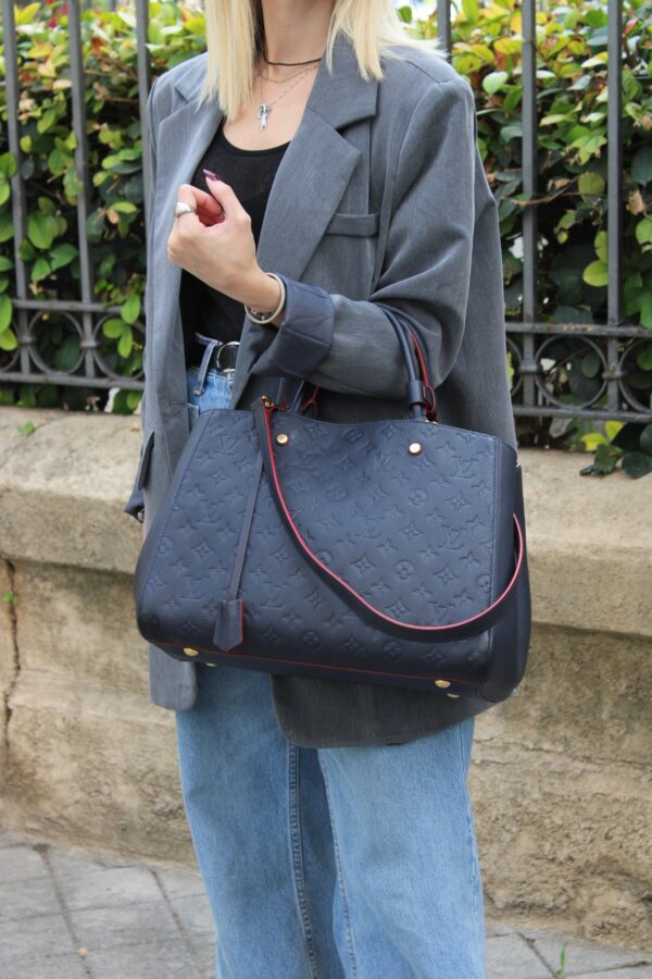 Borsa Louis Vuitton Montaigne Empreinte Blu