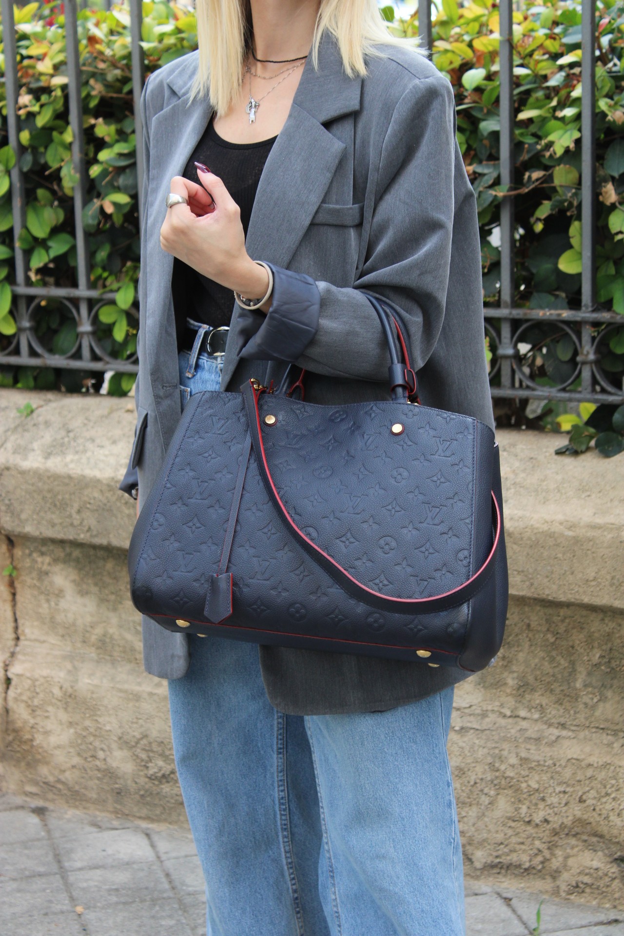Borsa Louis Vuitton Montaigne Empreinte Blu thumb