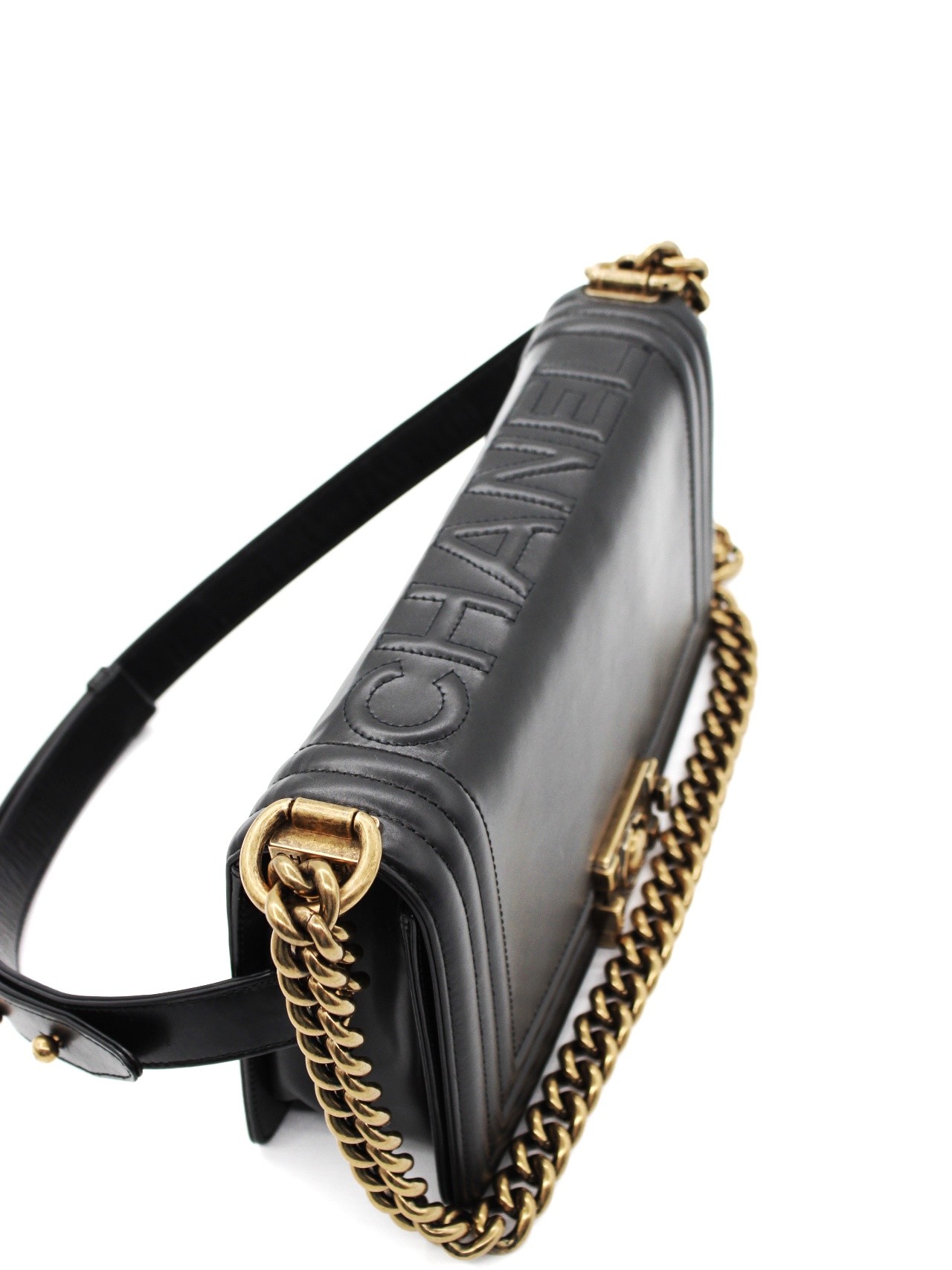 Borsa Chanel Boy in pelle nera thumb