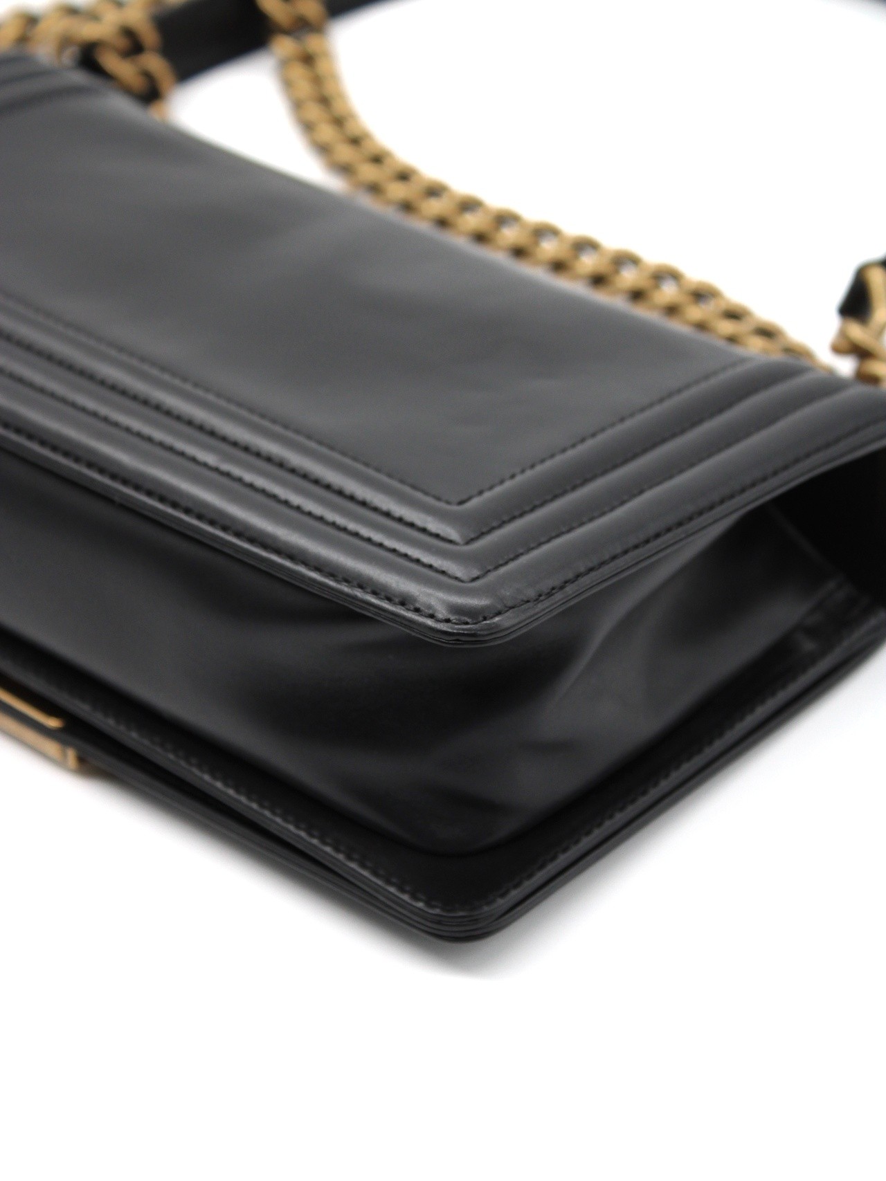 Borsa Chanel Boy in pelle nera thumb