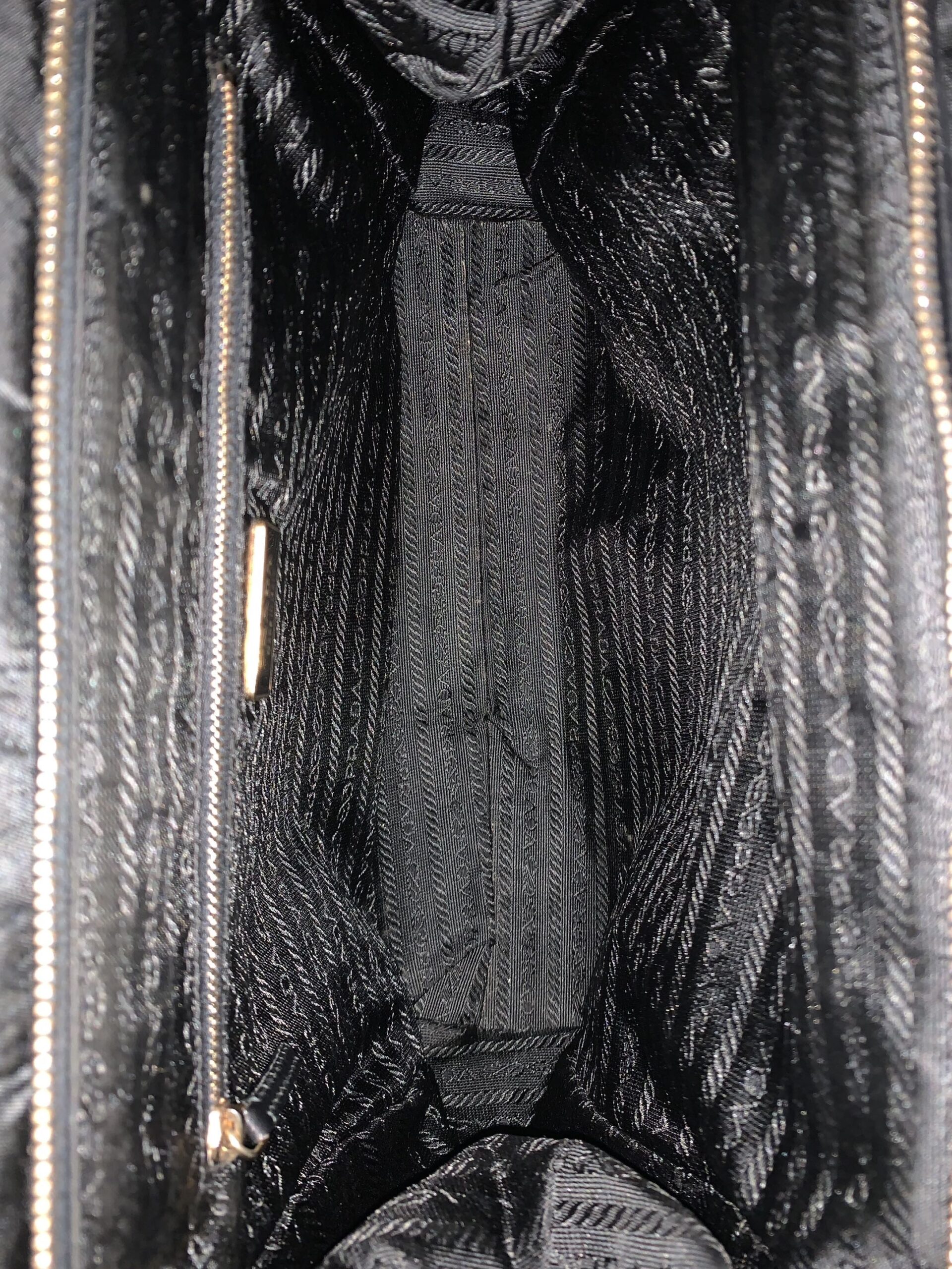 Borsa Prada a Spalla in Tela Vela Nera thumb