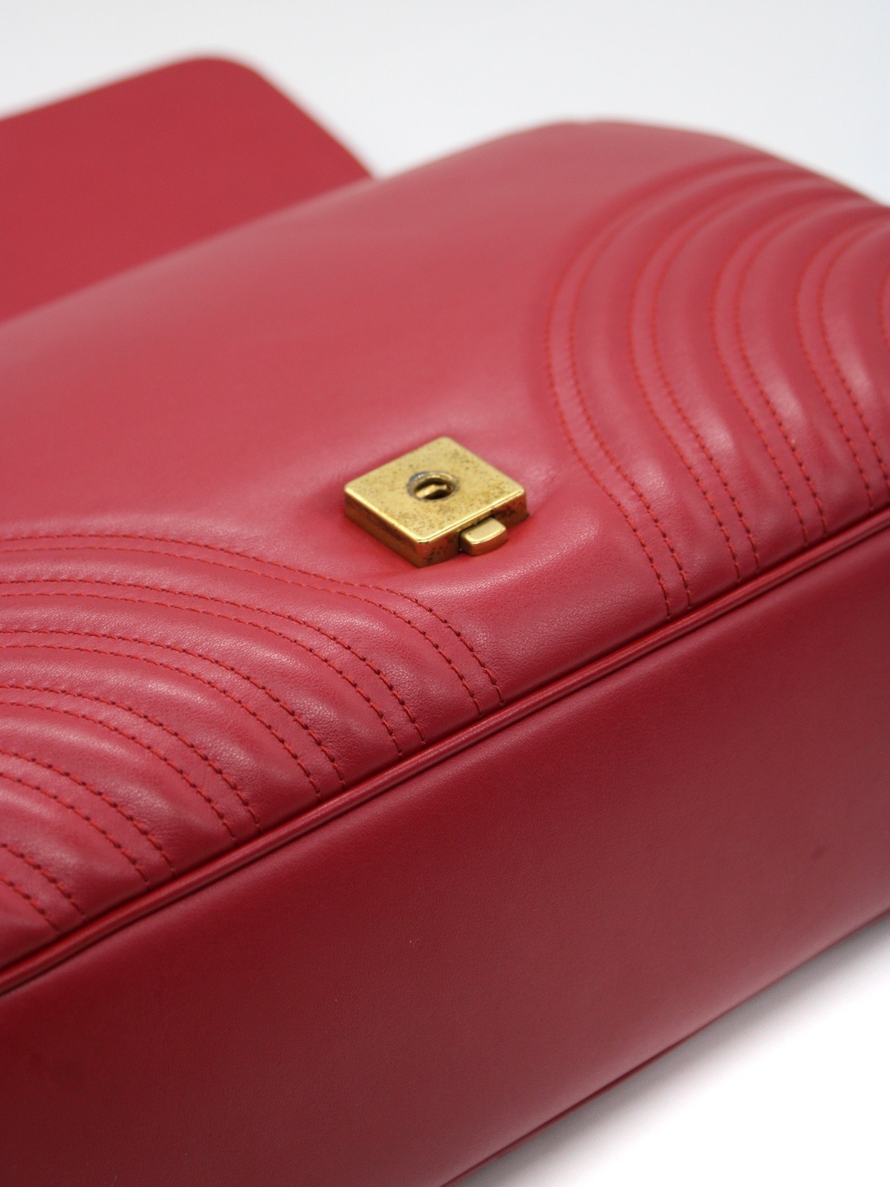 Borsa Gucci Marmont 35 in pelle rossa thumb