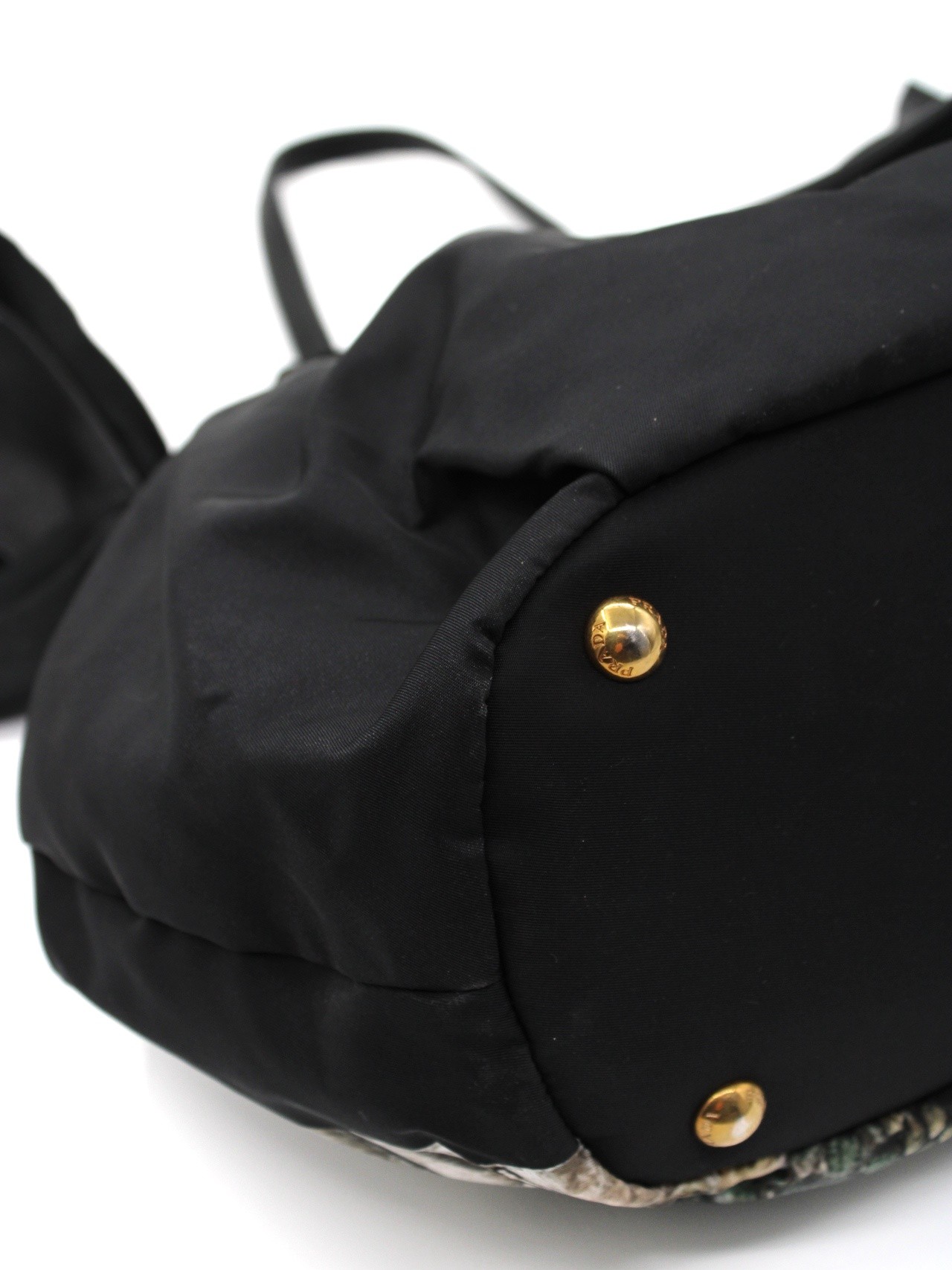 Borsa Prada a spalla in tela vela con stampa pitone thumb