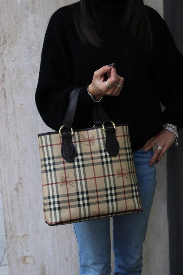 Borsa Burberry in Tela Plastificata ed Inserti in Pelle testa di moro