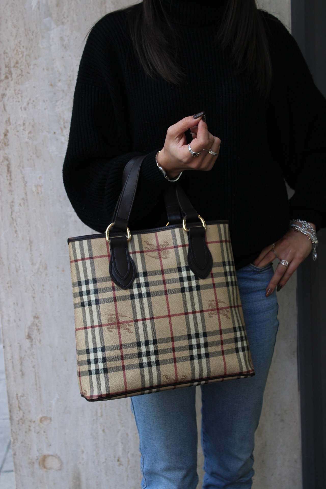 Borsa Burberry in Tela Plastificata ed Inserti in Pelle testa di moro thumb