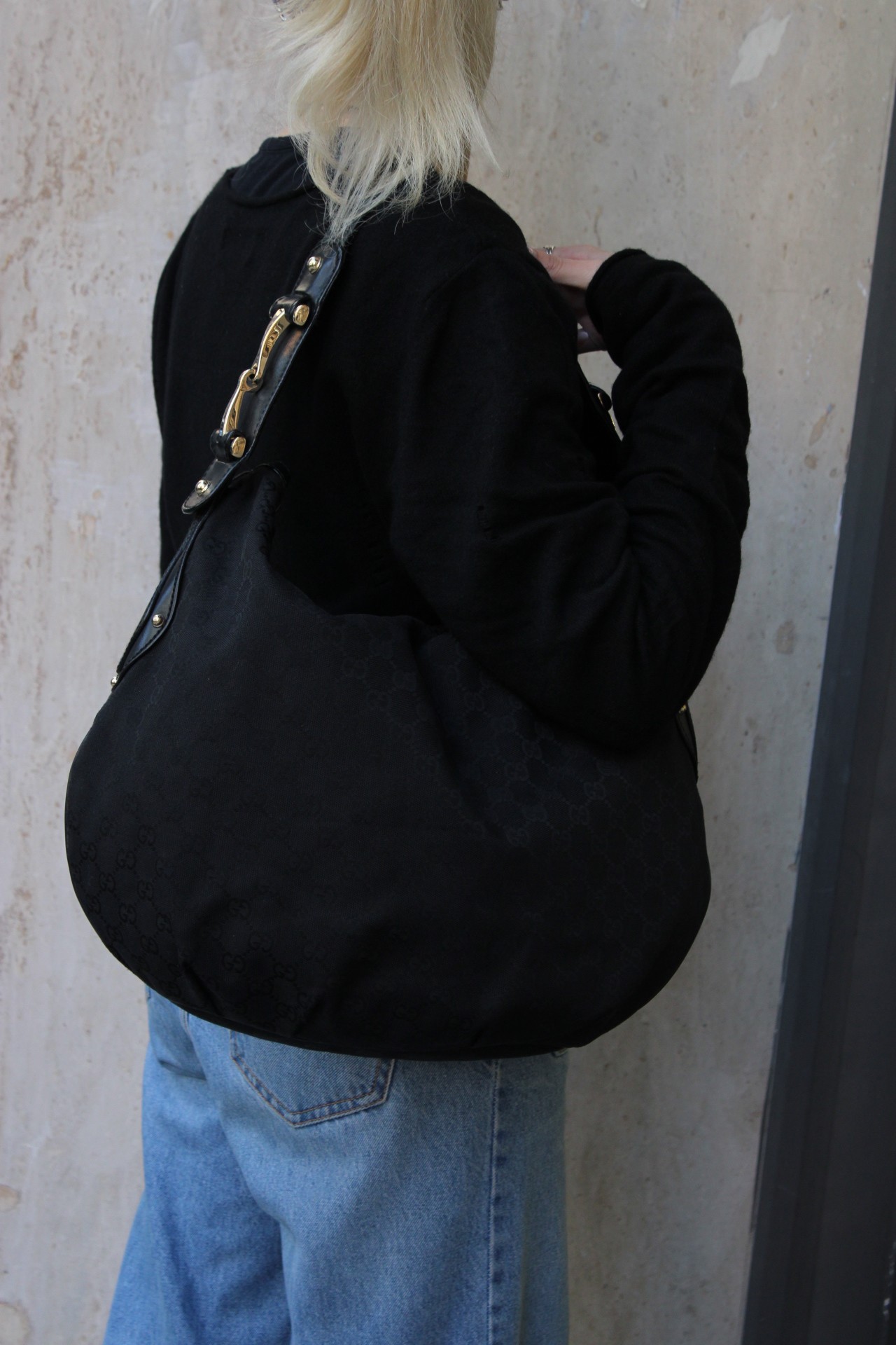 Borsa Gucci Hobo in Tessuto GG Nera thumb