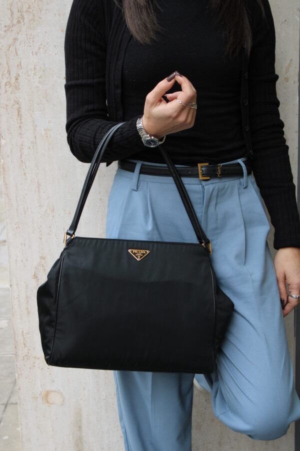 Borsa Prada a Spalla in Tela Vela Nera