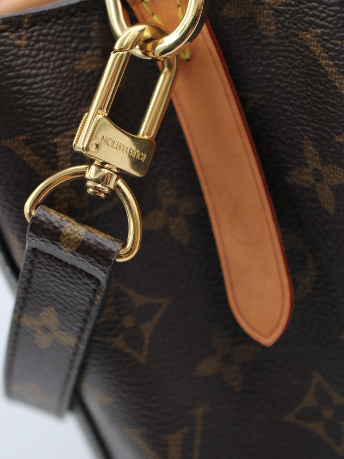 Borsa Louis Vuitton Montaigne MM thumb