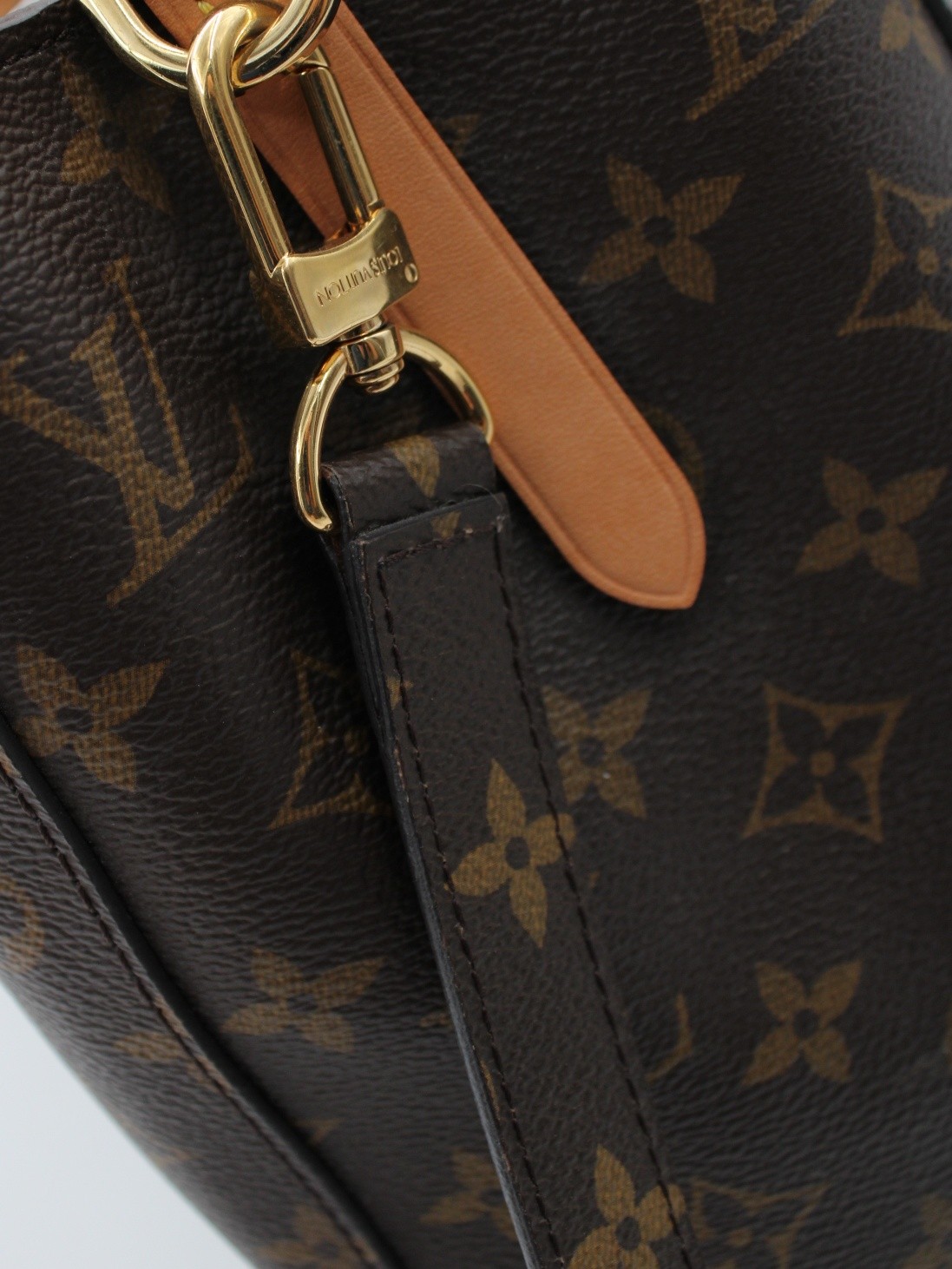 Borsa Louis Vuitton Montaigne MM thumb