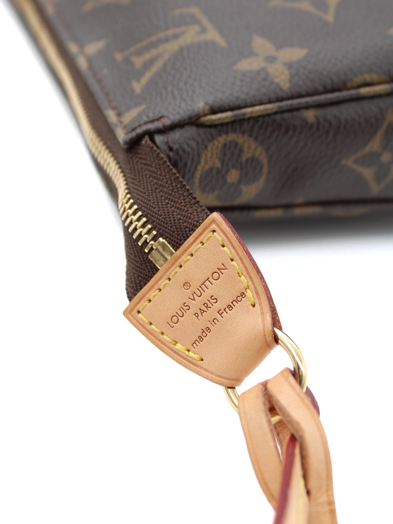 Pochette Louis Vuitton Accessoires NM thumb