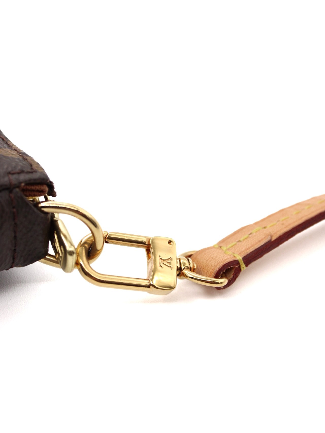 Pochette Louis Vuitton Accessoires NM thumb