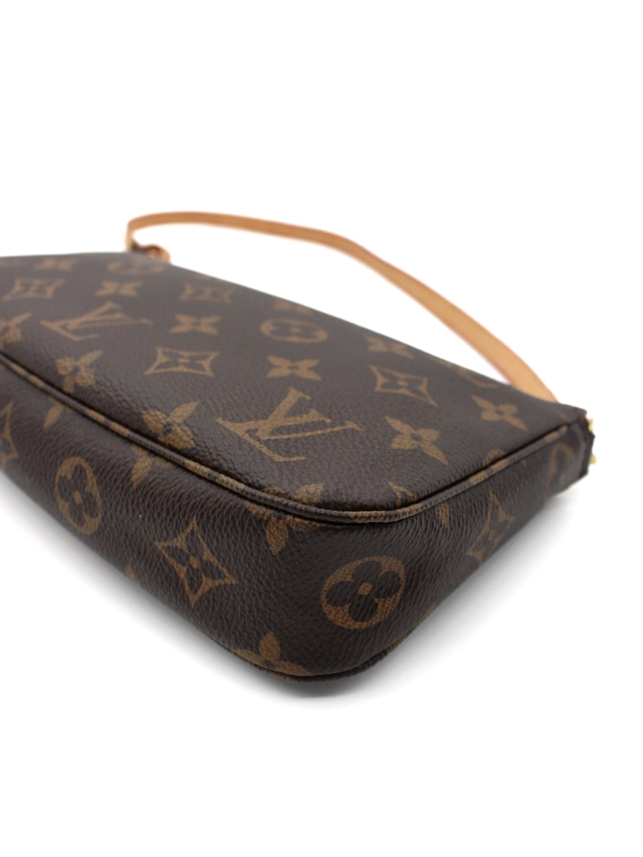 Pochette Louis Vuitton Accessoires NM thumb