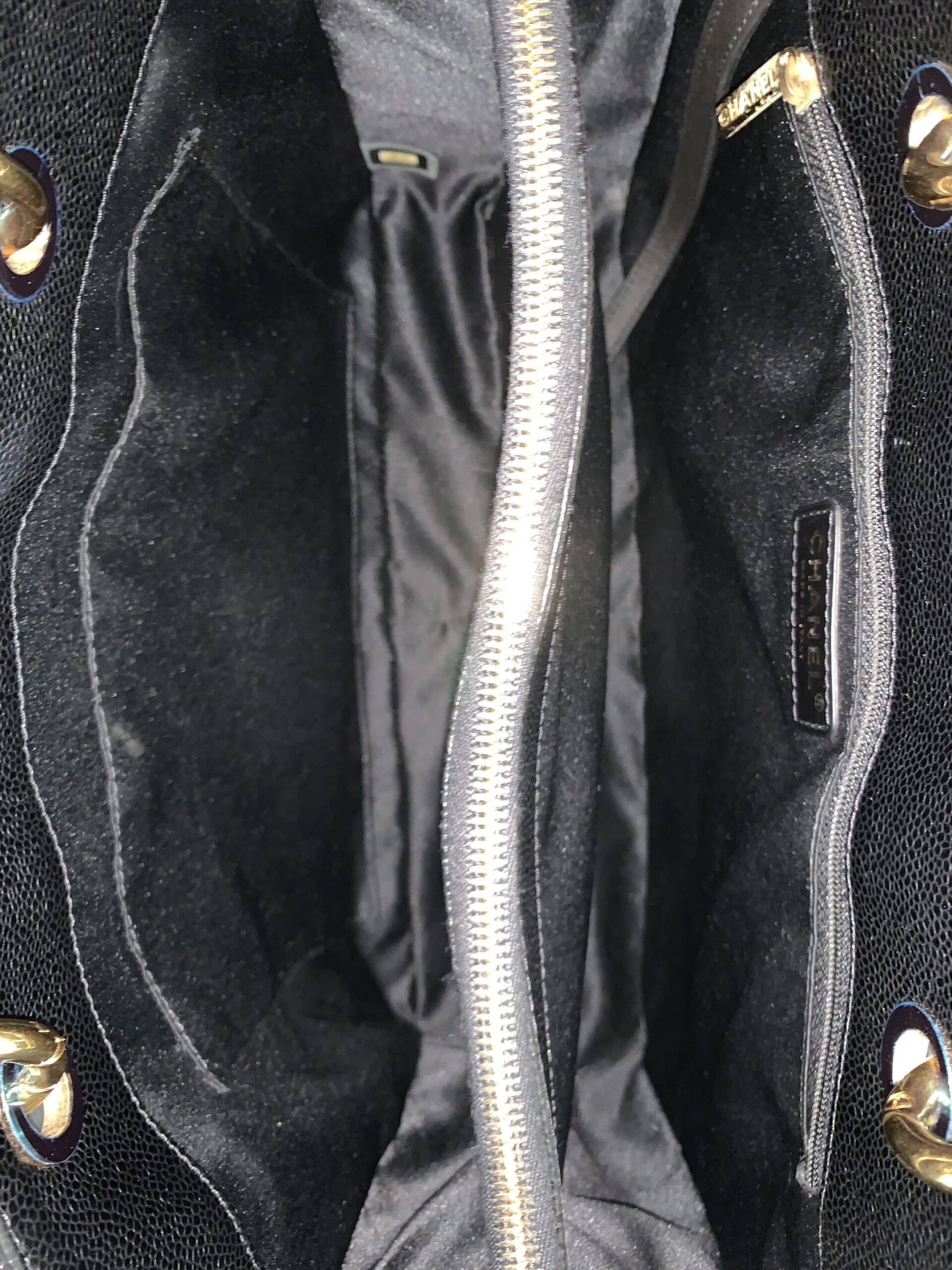 Borsa Chanel GST in pelle Caviar thumb
