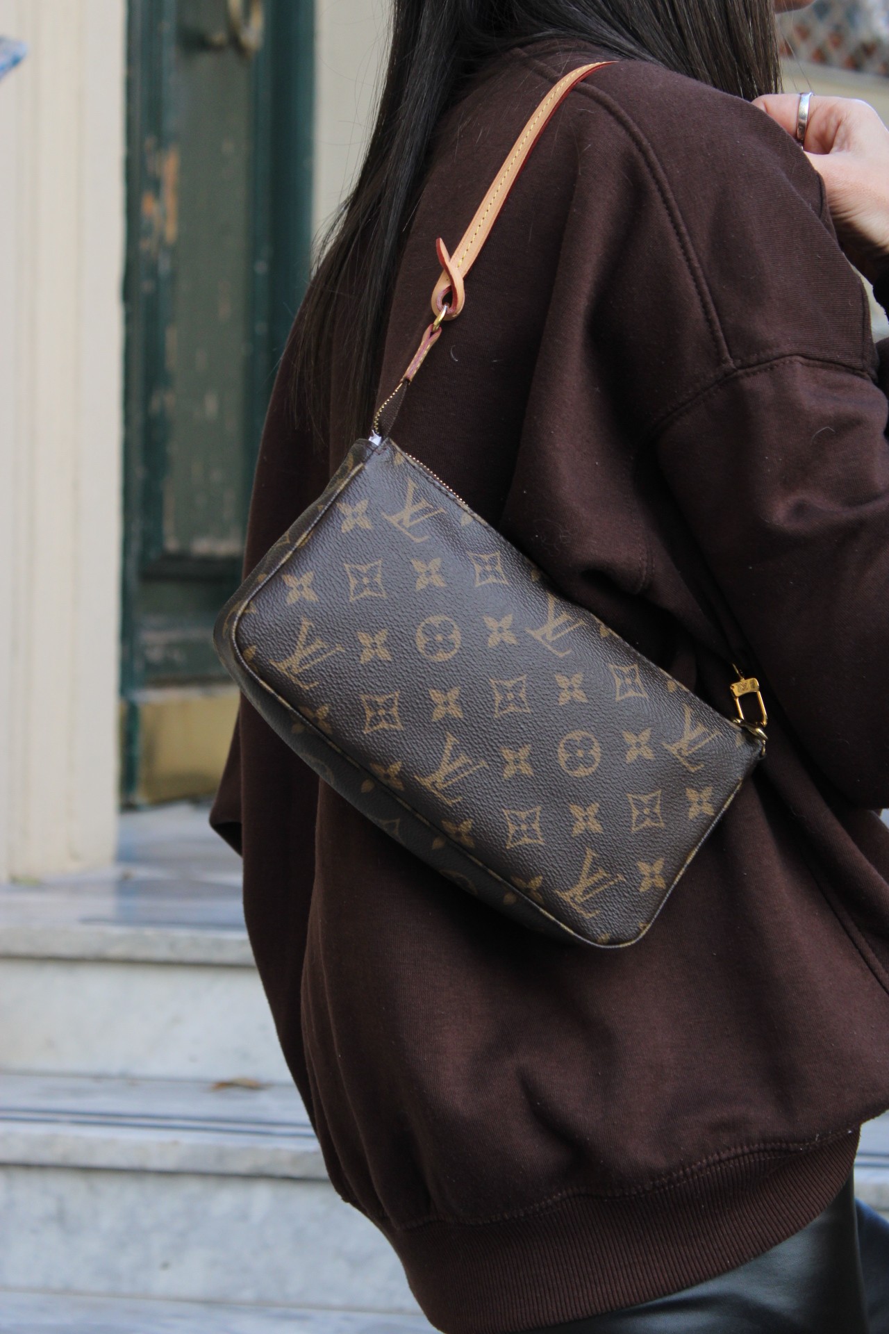 Pochette Louis Vuitton Accessoires NM thumb
