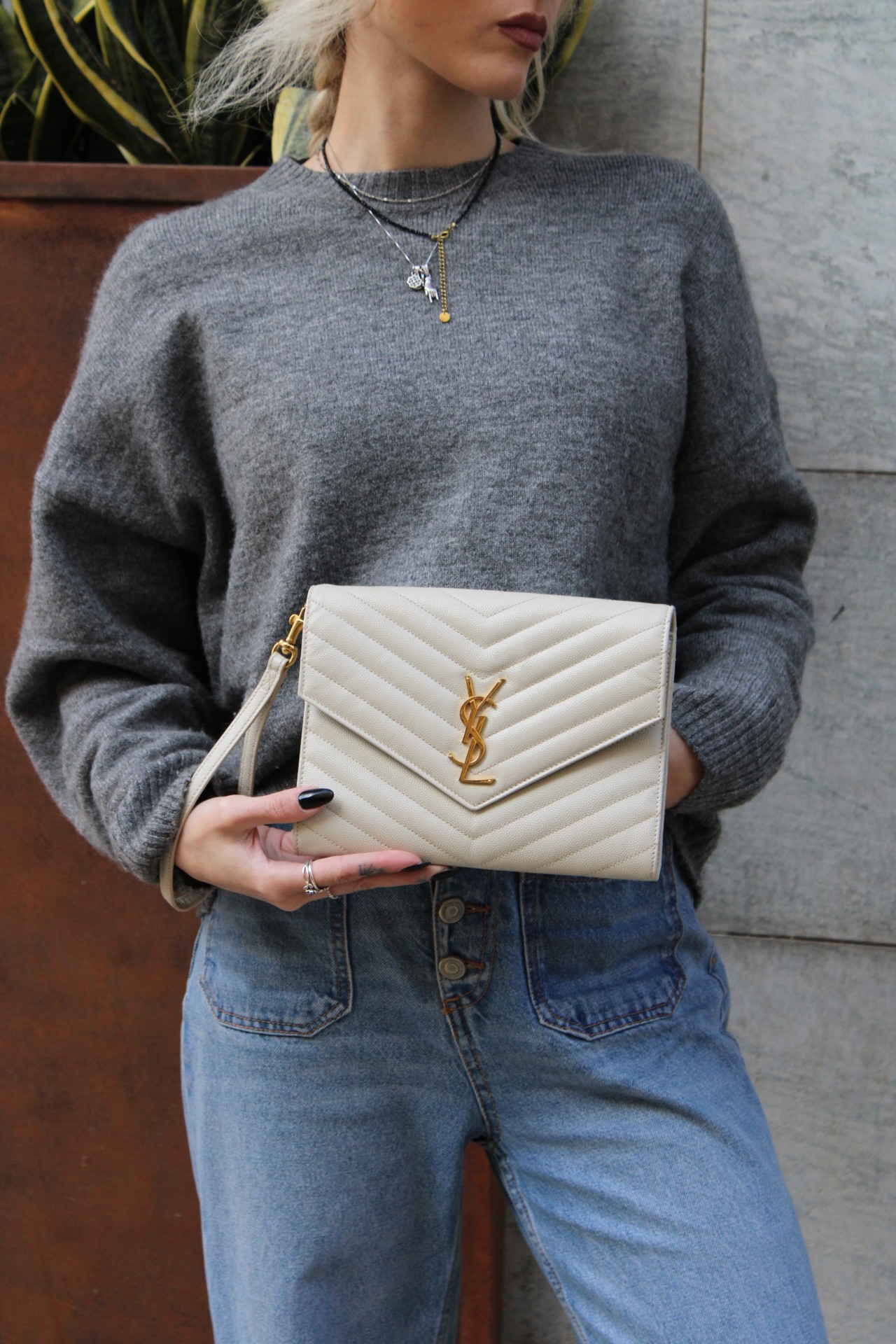 Borsa Saint Laurent a Clutch Cassandre Small thumb