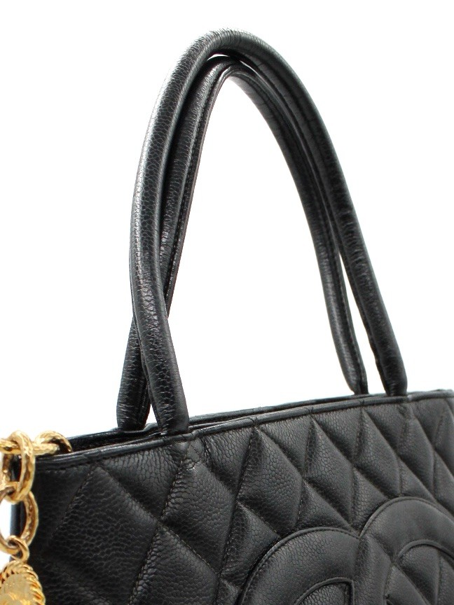 Borsa Chanel Medallion in Pelle Caviar thumb