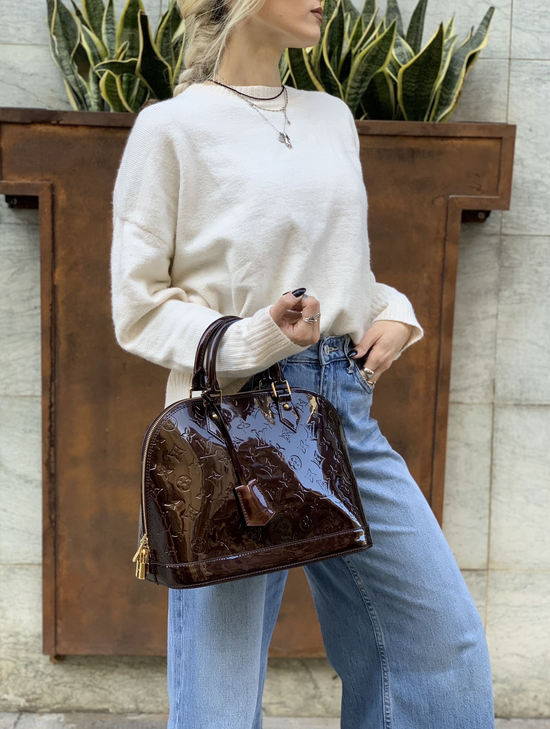 Borsa Louis Vuitton Alma PM in Vernis Amaranto thumb