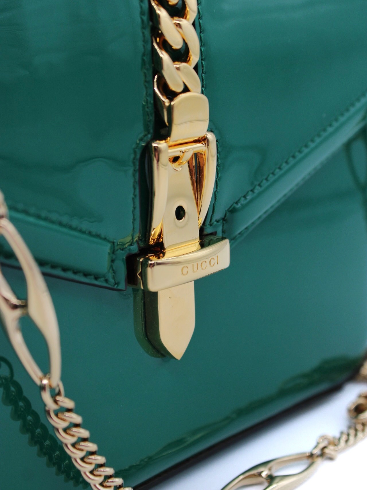 Borsa Gucci Sylvie 1969 in Vernice Verde thumb