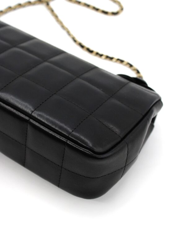 Borsa Chanel Chocolate Bar Camelia in Pelle Nera