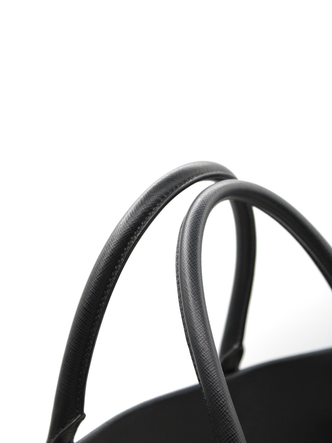 Borsa Prada in pelle Saffiano nera thumb