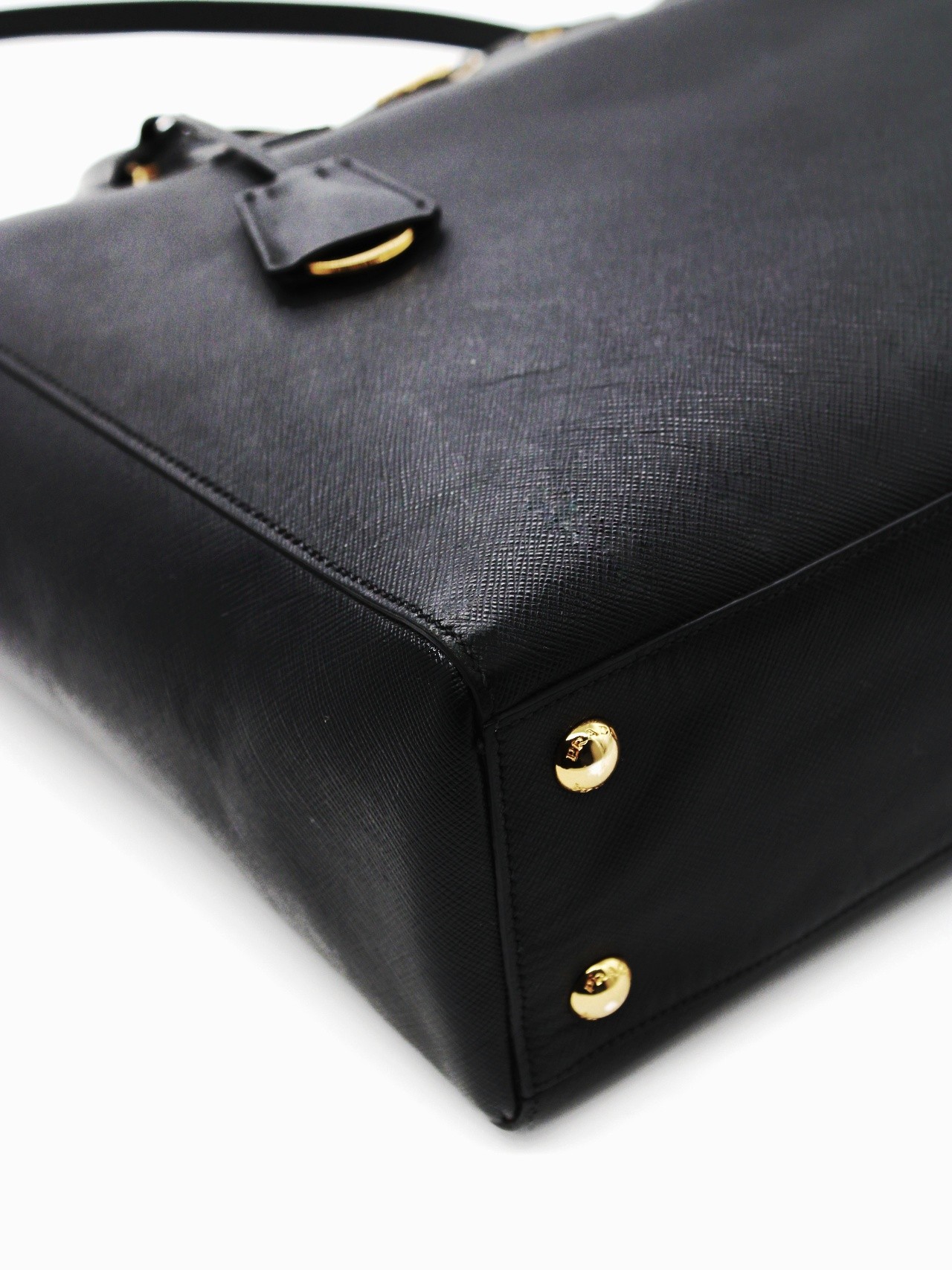 Borsa Prada in pelle Saffiano nera thumb