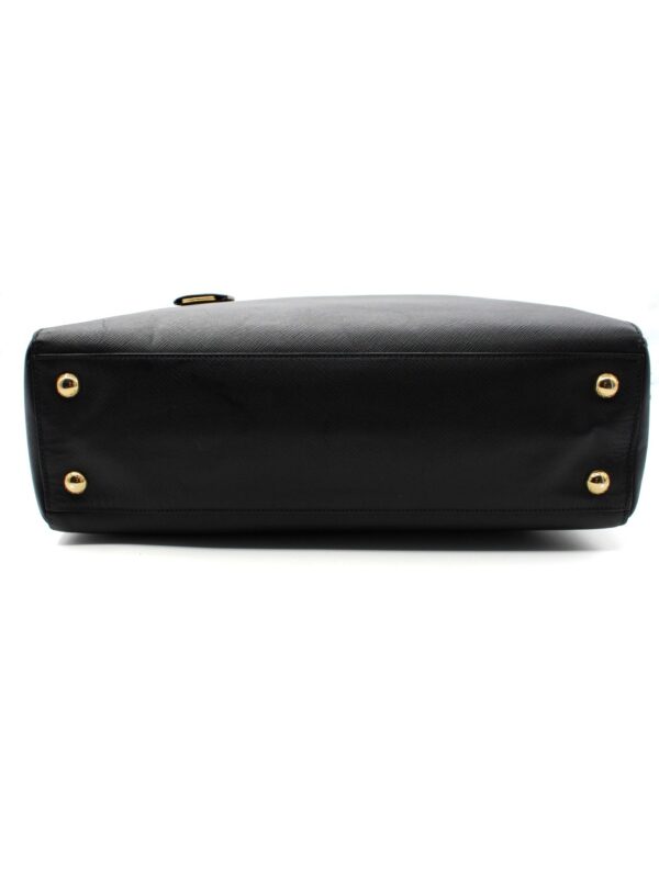Borsa Prada in pelle Saffiano nera