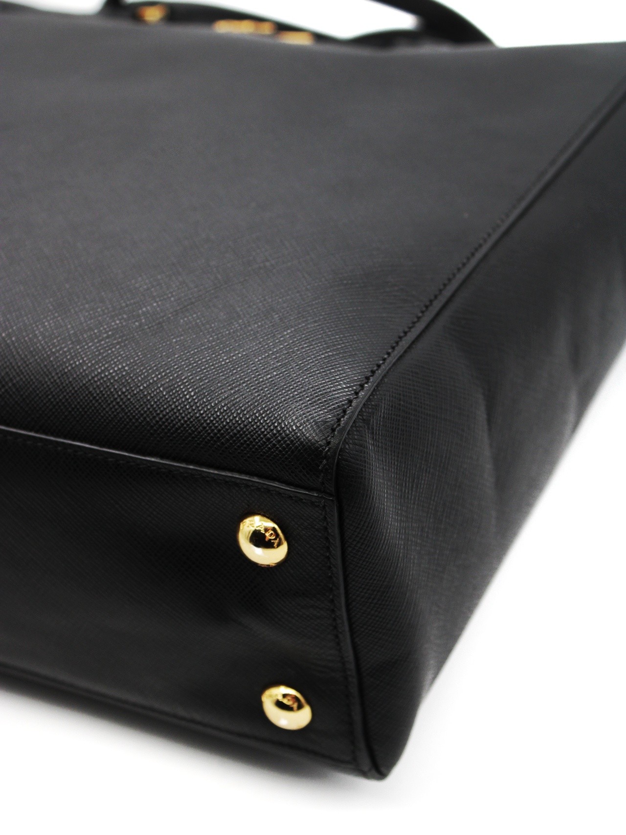 Borsa Prada in pelle Saffiano nera thumb