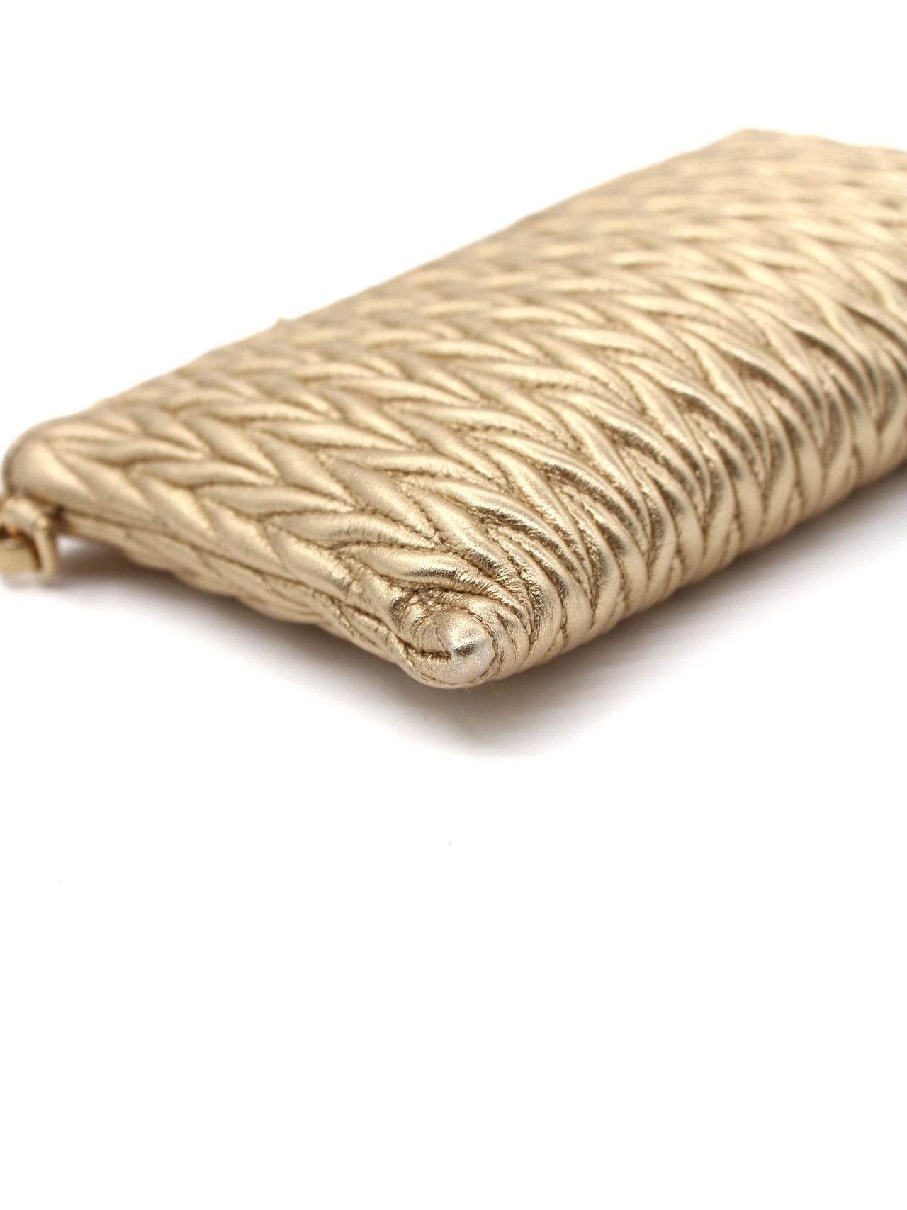 Pochette Miu Miu In Pelle Matelassé Dorata thumb