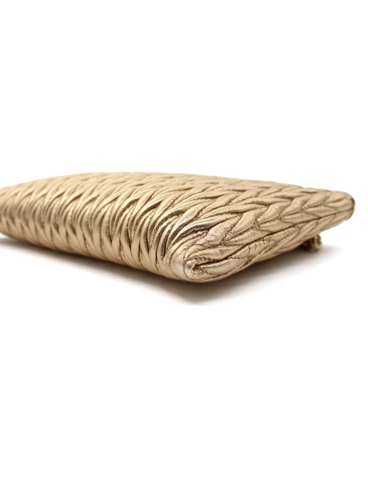 Pochette Miu Miu In Pelle Matelassé Dorata thumb