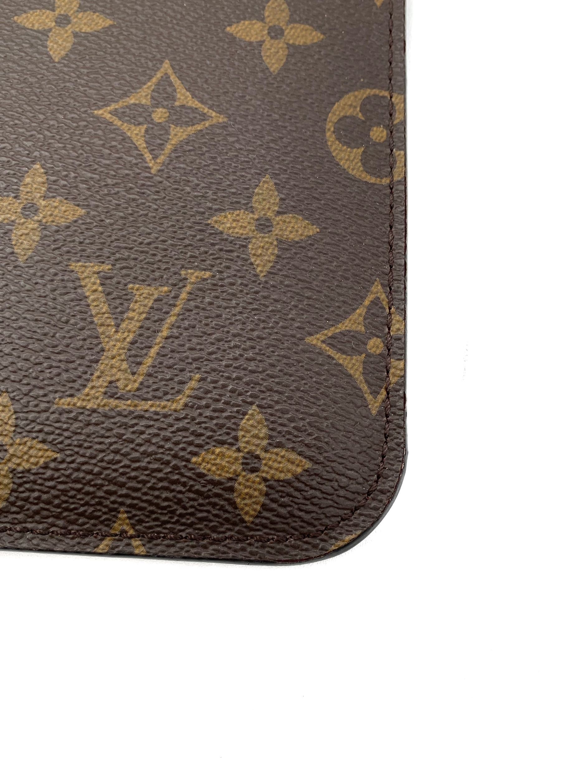 Pochette Louis Vuitton Piatta Monogram thumb