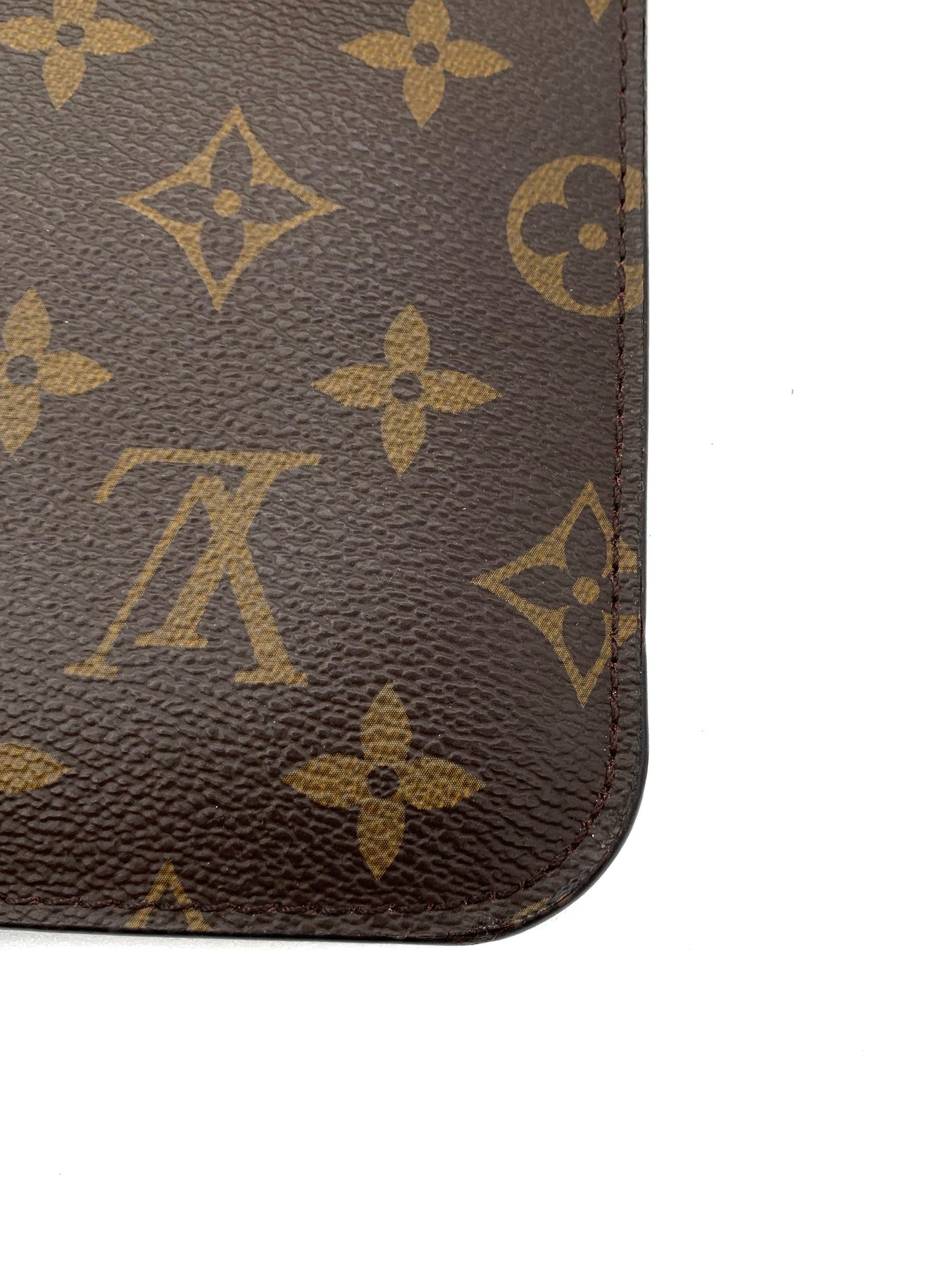 Pochette Louis Vuitton Piatta Monogram thumb