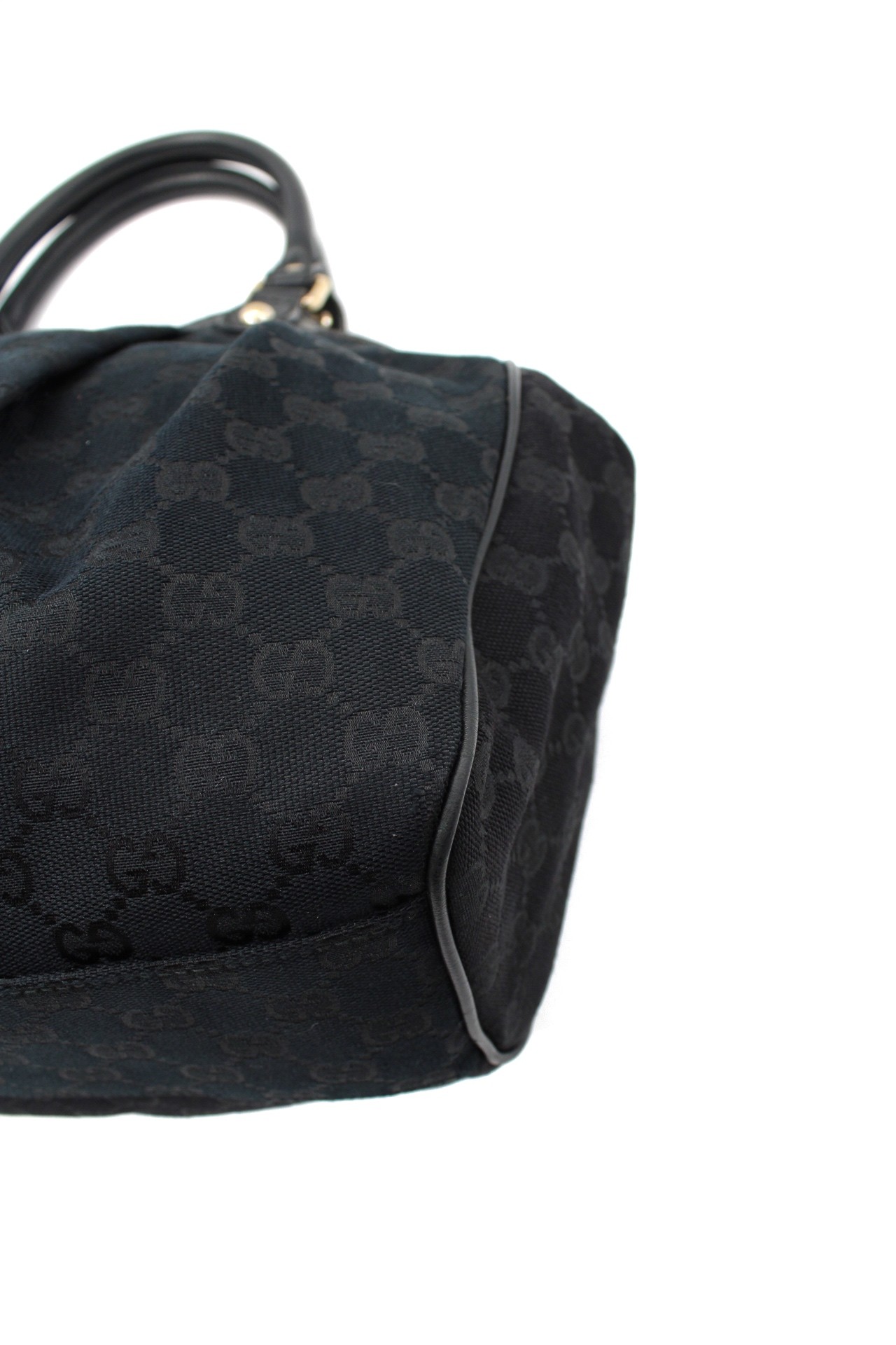 Borsa Gucci Sukey In Tessuto GG e Pelle Nera thumb