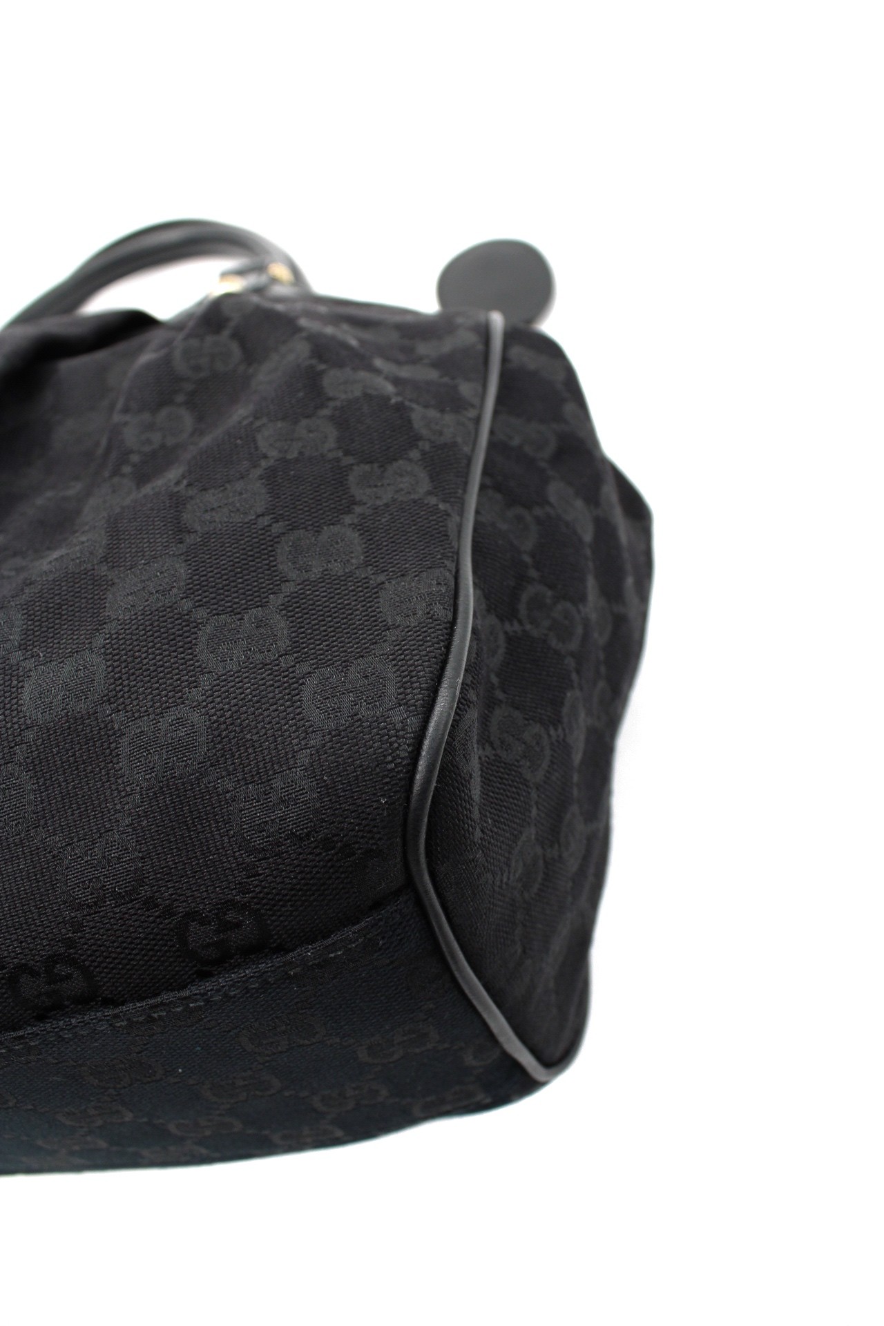 Borsa Gucci Sukey In Tessuto GG e Pelle Nera thumb