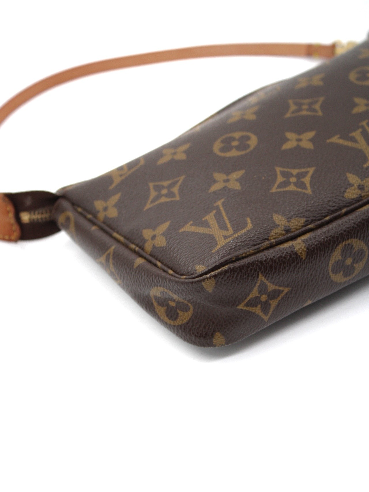 Pochette Louis Vuitton NM Accessoires in monogram thumb