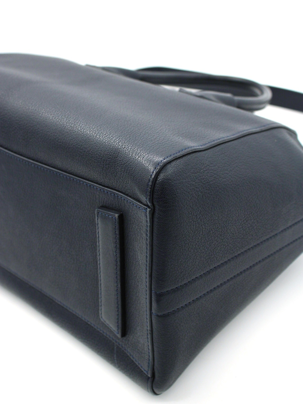 Borsa Givenchy Antigona in pelle blu notte thumb