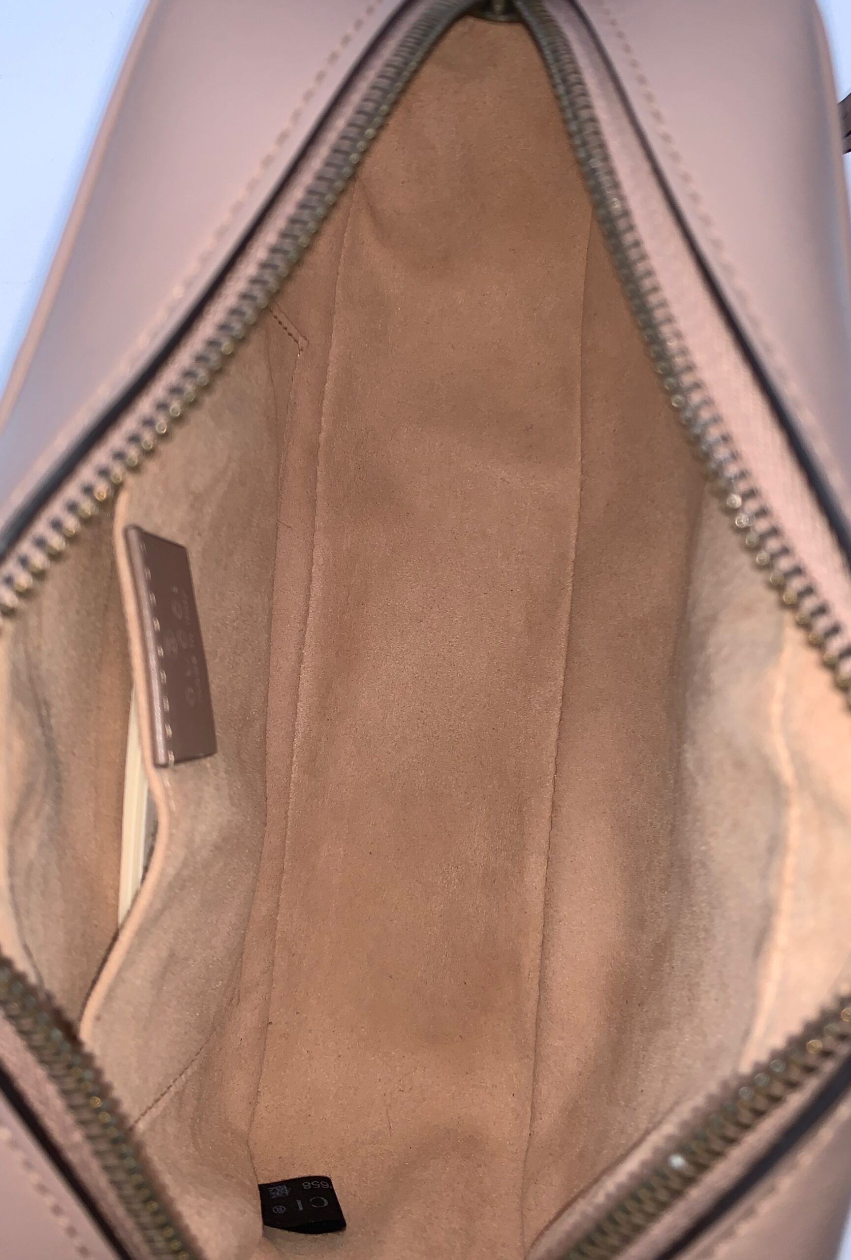 Borsa Gucci Marmont 24 in Pelle Matelassè Cipria thumb