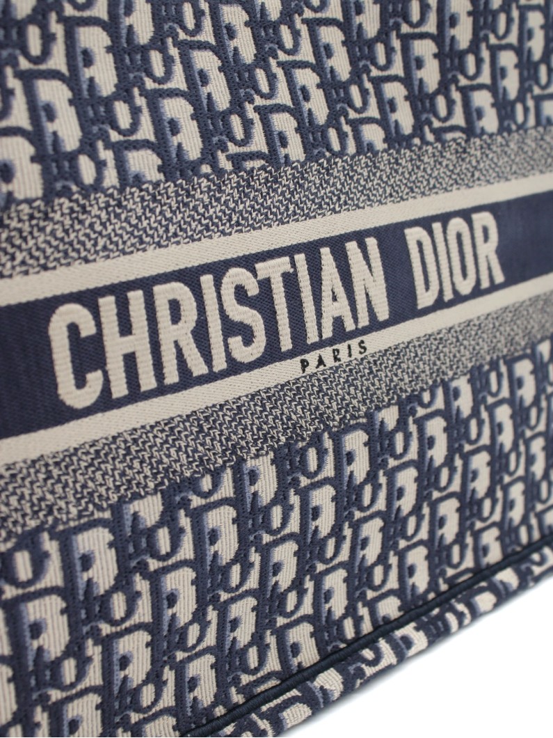 Borsa Dior Tote Book media thumb