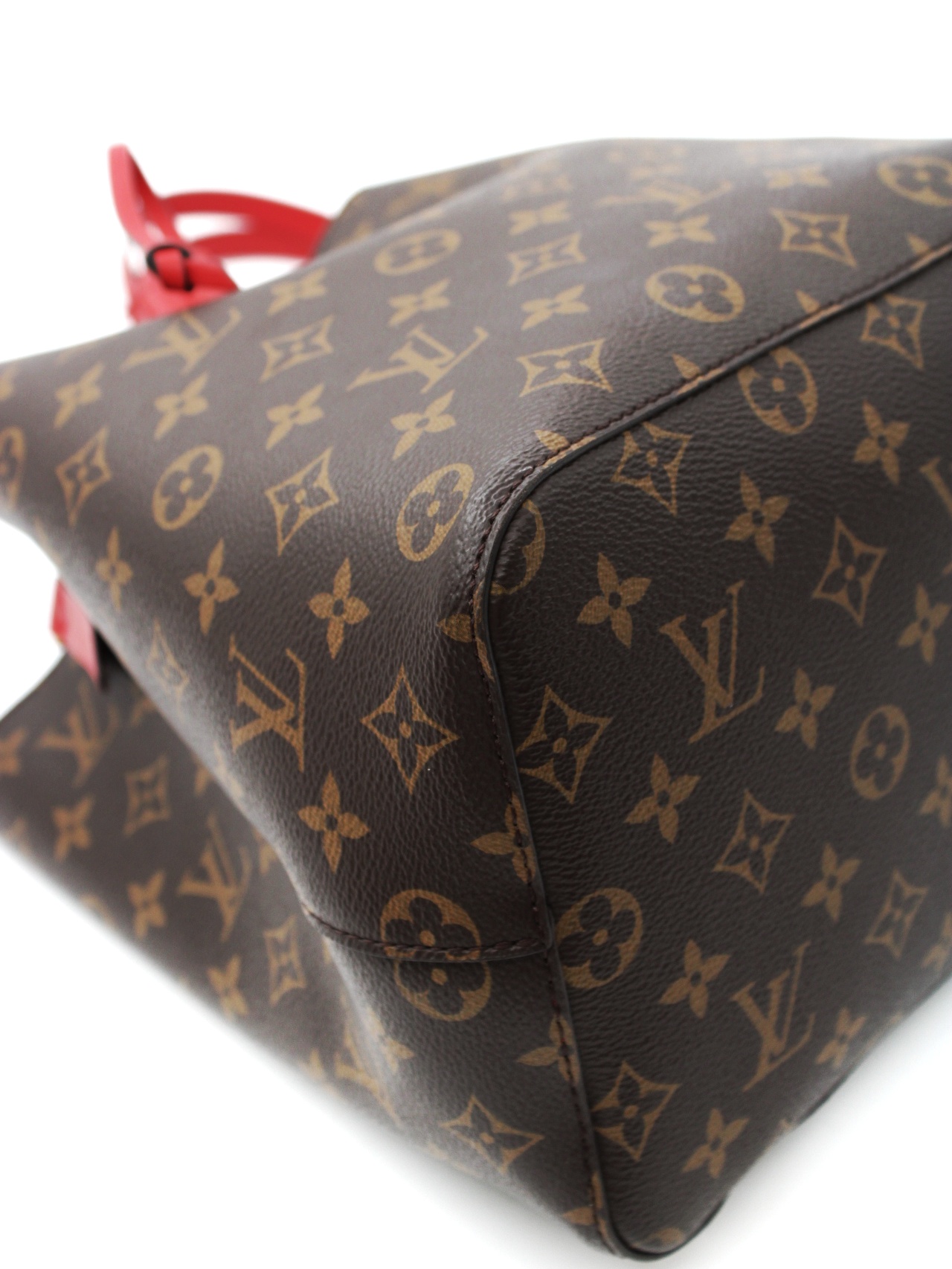 Borsa Louis Vuitton NéoNoé MM in monogram ed inserti rossi thumb