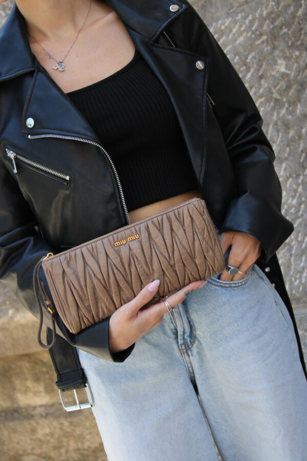Pochette Miu Miu in pelle Matelassé