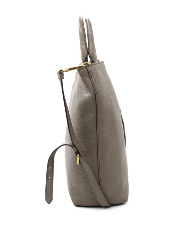 Shopper Prada in pelle martellata