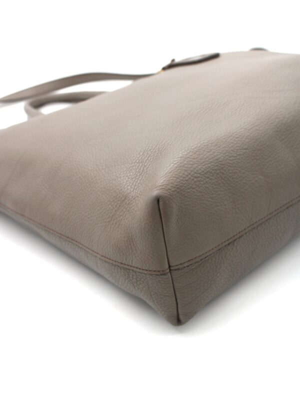 Shopper Prada in pelle martellata