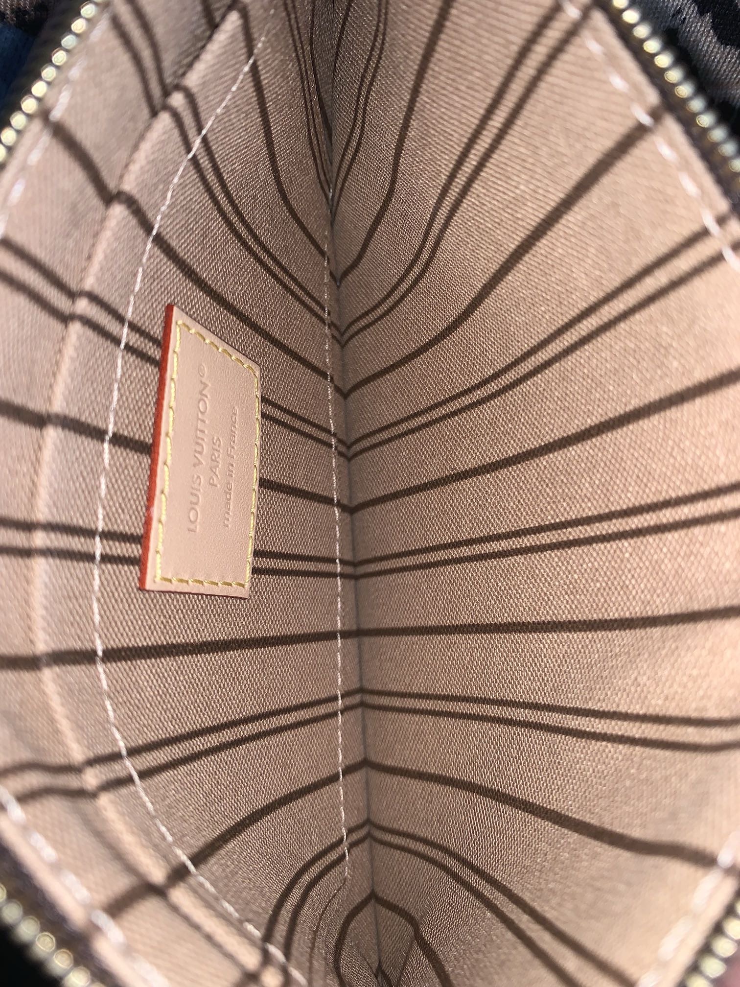 Pochette Louis Vuitton Piatta PM thumb