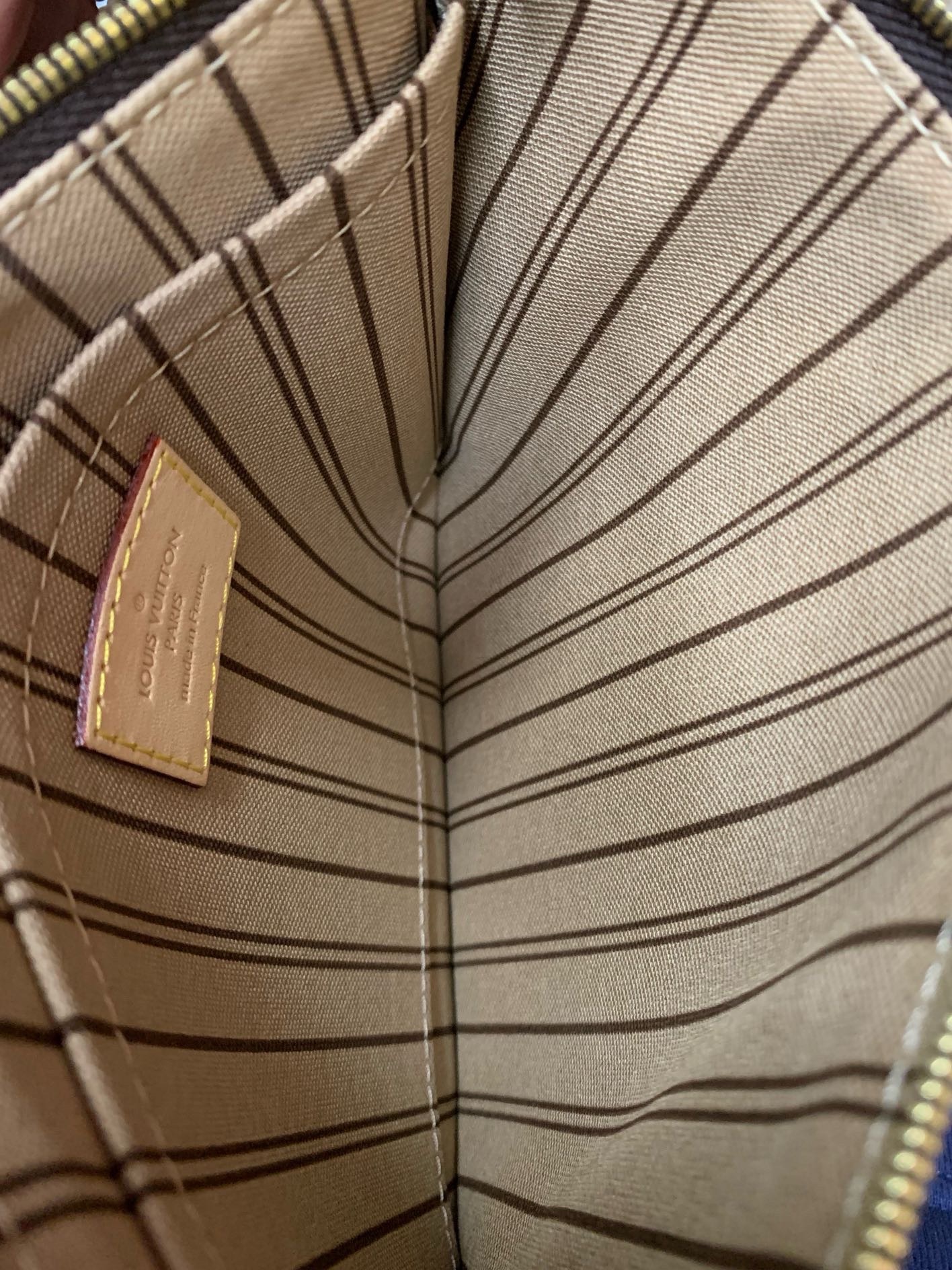 Pochette Louis Vuitton Piatta Classica thumb